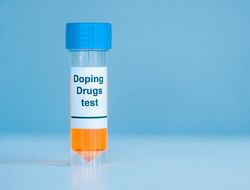 фото - Конор Бенн провалил допинг-тест, но бою с Юбэнком, кажется, ничего не грозит