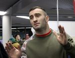 У Гассиева сменился соперник — этот помоложе, но чаще падает