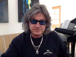 фото - «Усик побьёт всех». Британский эксперт о вариантах Александра 