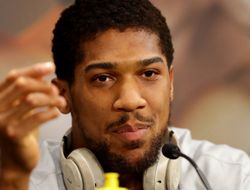 фото - Джошуа объяснился за конфликт со студентами