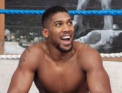 фото - Джошуа тепло отозвался об Усике