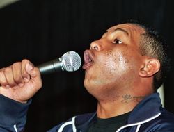 фото - Побитый сегодня Майорга хочет подраться на родине