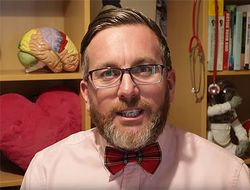 фото - «Он просто бомбит, бомбит и бомбит». Эксперт-психолог рассказал о Тайсоне Фьюри 