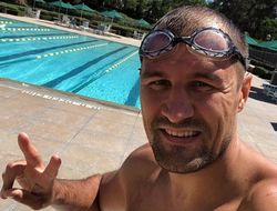 фото - Вести из соцсетей: тренировка ниндзя Фергюсона, Стивенсон пугает половинку, рефери в нокдауне