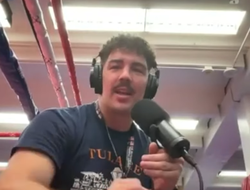 фото - Супертяж, которому «Кроуфорд надрал зад», ставит на Теренса в бою с Канело