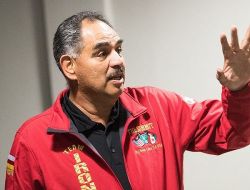 фото - «Казнить нельзя помиловать». Тренер Головкина призывает разобраться с Альваресом