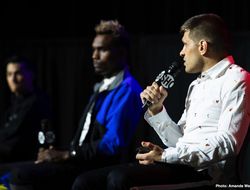 фото - Промоутер: Всё у Деревянченко получится — а-Чарло ещё с такими не дрался