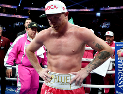 фото - Канело Альварес назвал две причины поражения Биволу: хочет всё исправить