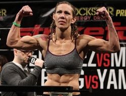 фото - «Киборг» Жустино: «Я готова к любым тестам. Готова ли Роузи?»