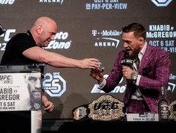 фото - Перечисляя главных звёзд UFC, Уайт «забыл» о Нурмагомедове