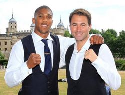 фото - Эдди Херн: Джошуа против Уайта — это охренительно невероятный боище!