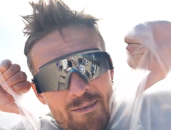 фото - Усик «разорвал материю» и обратился к Фьюри перед реваншем: видео