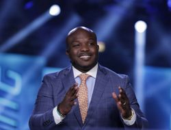 фото - «Бой Бетербиев – Бивол не пройдёт 6 раундов». Брэдли выбрал фаворита, вспоминал Формана и других