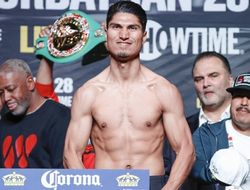 фото - Майки Гарсиа думает о Пакьяо и не забывает о Ломаченко