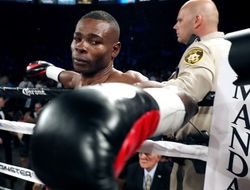 фото - Мендоса: Ригондо лишится звания суперчемпиона после поражения Ломаченко