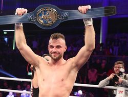 фото - Бёсель победил Кёллинга и остался чемпионом EBU 