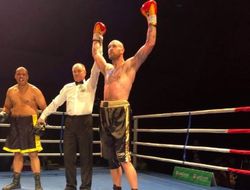 фото - Хелениус уничтожил бразильца, анонсировал камбэк в США