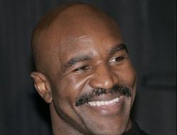 фото - Эвандер Холифилд начинает сражение с глобальным потеплением