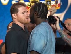 фото - Альварес и Кроуфорд устроили толкотню в Нью-Йорке: видео