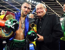 фото - Мэнни Пакьяо или Майки Гарсиа? Арум — о вариантах Ломаченко