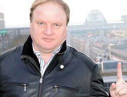 фото - Хрюнов — о бое Устинова и доверии: VADA расцарапала сердца россиян