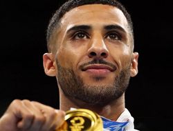 фото - Эдди Хирн подписал олимпийского чемпиона, дебют уже через месяц