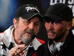 фото - Морено не будет драться с Санта Крусом, а подождёт Камеду