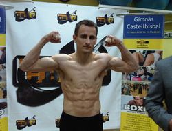 фото - Петров победил Папазова и другие результаты четвертьфиналов Boxcino 2014 в лёгком весе