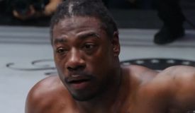 Аджагба удосрочил Мартина: видео