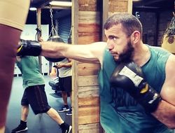 фото - Эдди Херн забрал к себе дебютанта-супертяжа из Азербайджана