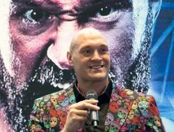 фото - Перед Усиком потренируюсь пару недель и размажу его — Фьюри