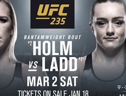 фото - Экс-чемпионка Холли Холм протестирует Аспен Лэдд на UFC 235