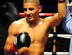 фото - Абнер Марес перебоксировал Артуро Сантоса