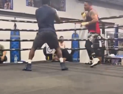 фото - Видео дня: легендарный Уорд помогает Кроуфорду в подготовке к Мадримову