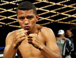 фото - Роман Гонсалес одержал трудовую победу над Макуильямсом Арройо