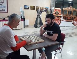 фото - День Ломаченко на Boxnation, три поколения Атласов, Мэйуэзер осматривает владения — соцсети