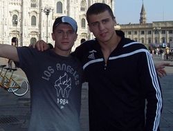 фото - Джойс завис в воздухе, Ковалёв бросается камнями, выходные Кличко — соцсети