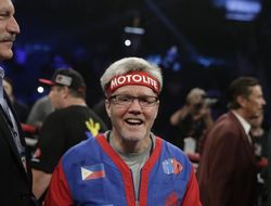 фото - Фредди Роуч: «Мэйуэзер продолжит карьеру, Пакьяо может его побить»