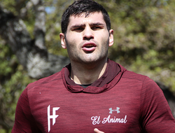 фото - Топ-проспект хэвивейта Филип Хргович вернётся 10 сентября — рекорд соперника впечатляет