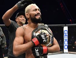 фото - Фигередо взял реванш у Морено, победив на UFC 270