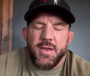 Бейдер снялся с титульника, Стивсон узнал имя оппонента