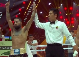 Нери игрался и доигрался, допинг-любимчик Сулеймана победил досрочно: видео