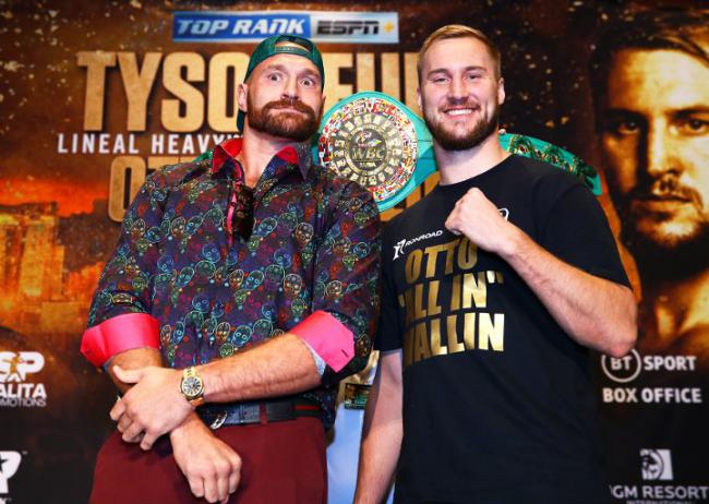 Тайсон Фьюри паясничает на фоне сувенирного титула от WBC: фото, видео фото - Тайсон Фьюри паясничает на фоне сувенирного титула от WBC: фото, видео