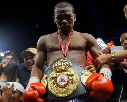 фото - Хесрил Корралес готов к унификации с Мигелем Берчельтом