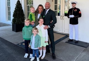 Макгрегор требует включения в президентскую гонку, а экс-кореш Лобов выступит в PFL