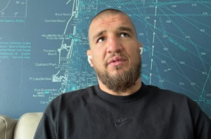 Амосов ведёт переговоры с UFC: «Надеюсь, уже в следующем бою…»
