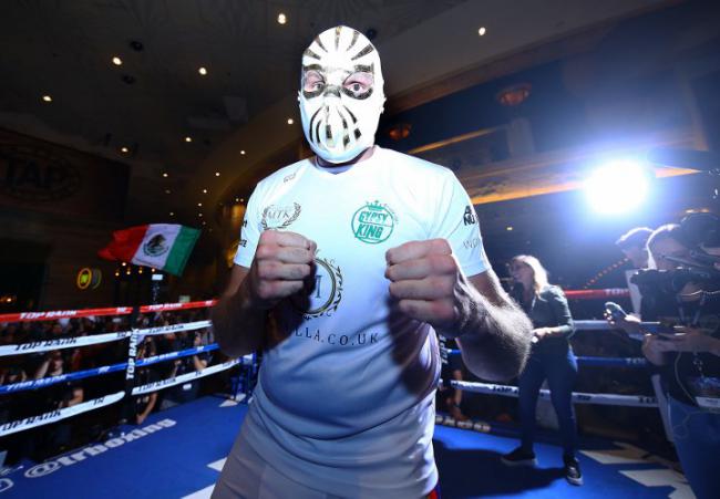 «Mexican style»: открытая тренировка Тайсона Фьюри — фото и видео фото - «Mexican style»: открытая тренировка Тайсона Фьюри — фото и видео