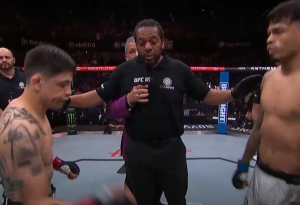 Морено уступил Ройвэлу в главном событии UFC Fight Night 237