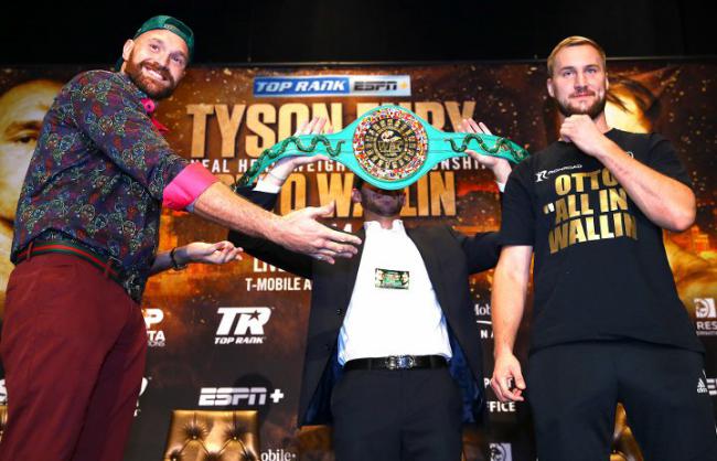 Тайсон Фьюри паясничает на фоне сувенирного титула от WBC: фото, видео фото - Тайсон Фьюри паясничает на фоне сувенирного титула от WBC: фото, видео