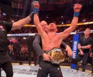 Крах чемпионов. Обзор UFC 323